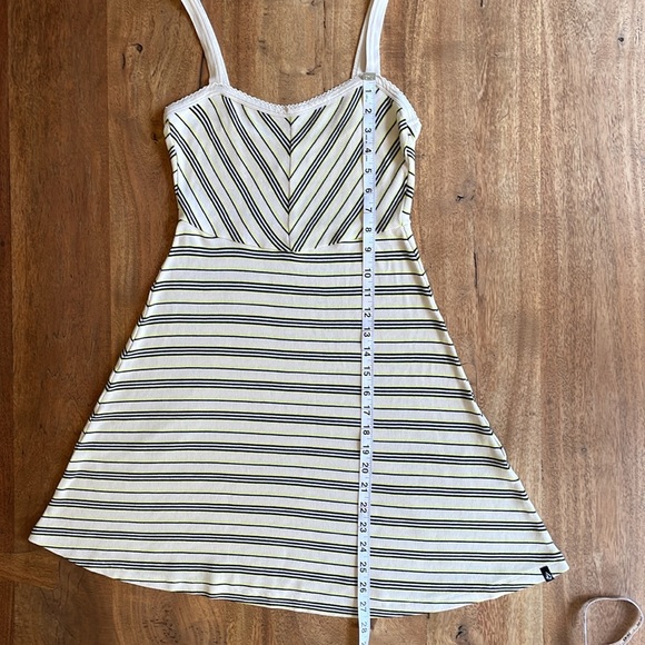 Volcom Poptzone Rib Knit Dress - Picture 5 of 9